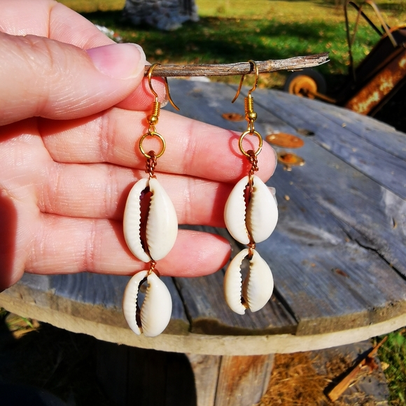 Artisan Made Cowrie Shell Dangling Earrings - Picture 4 of 9